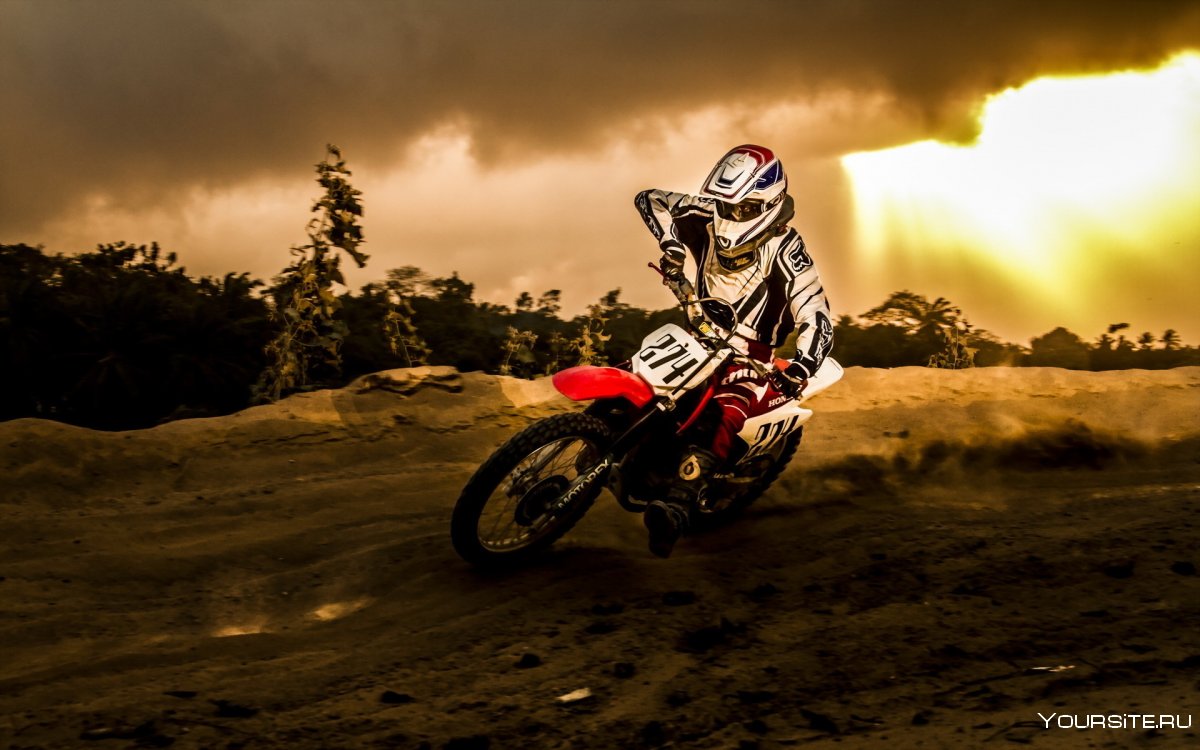 Красивый мотокросс