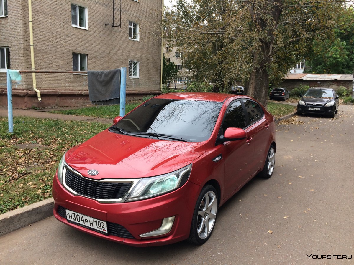 Kia Rio 3 красная