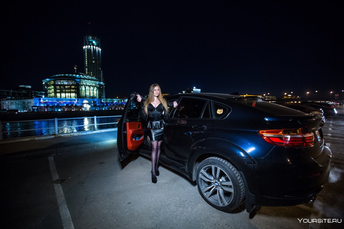 BMW x6 ночью