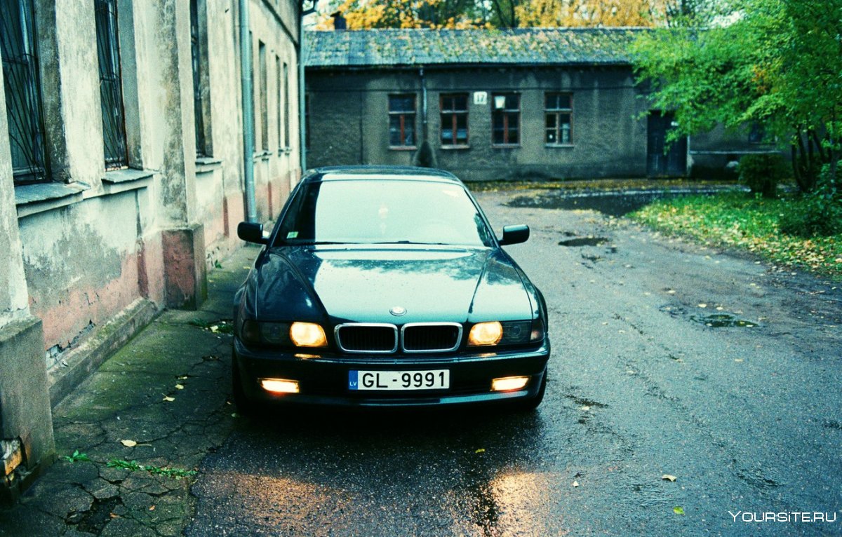 BMW 740 e38