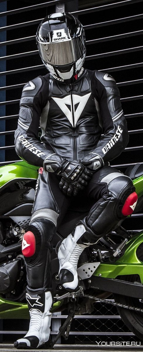 Крутые костюмы мотоциклистов