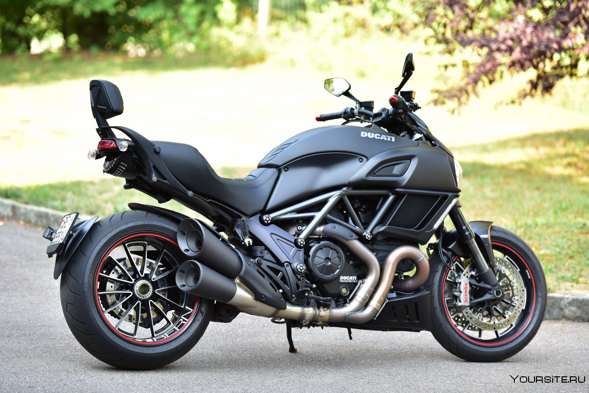 Ducati Diavel Black 2014