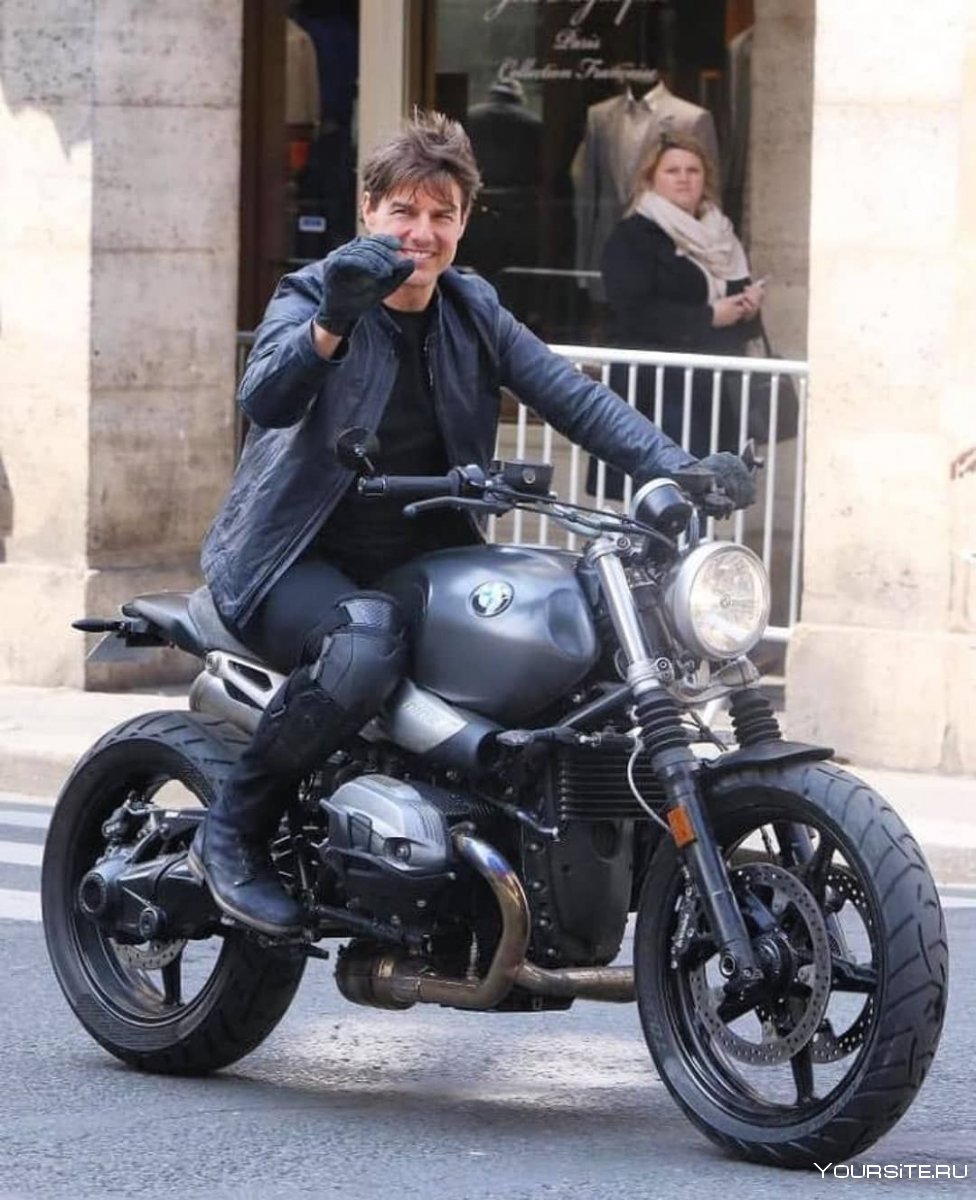 BMW R Nine t с Tom Cruise