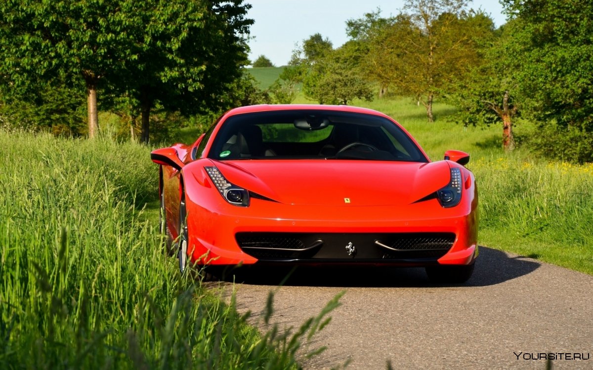 Ferrari 458 красная