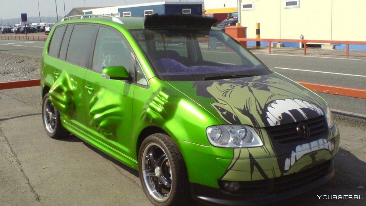 Volkswagen Touran Hulk