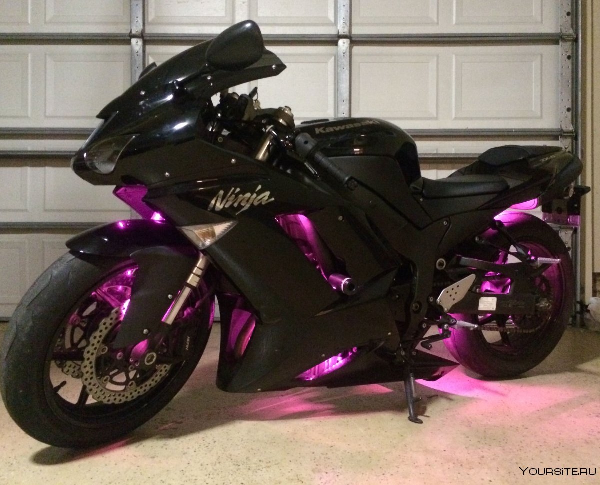 Мотоцикл Кавасаки ниндзя фиолетовый