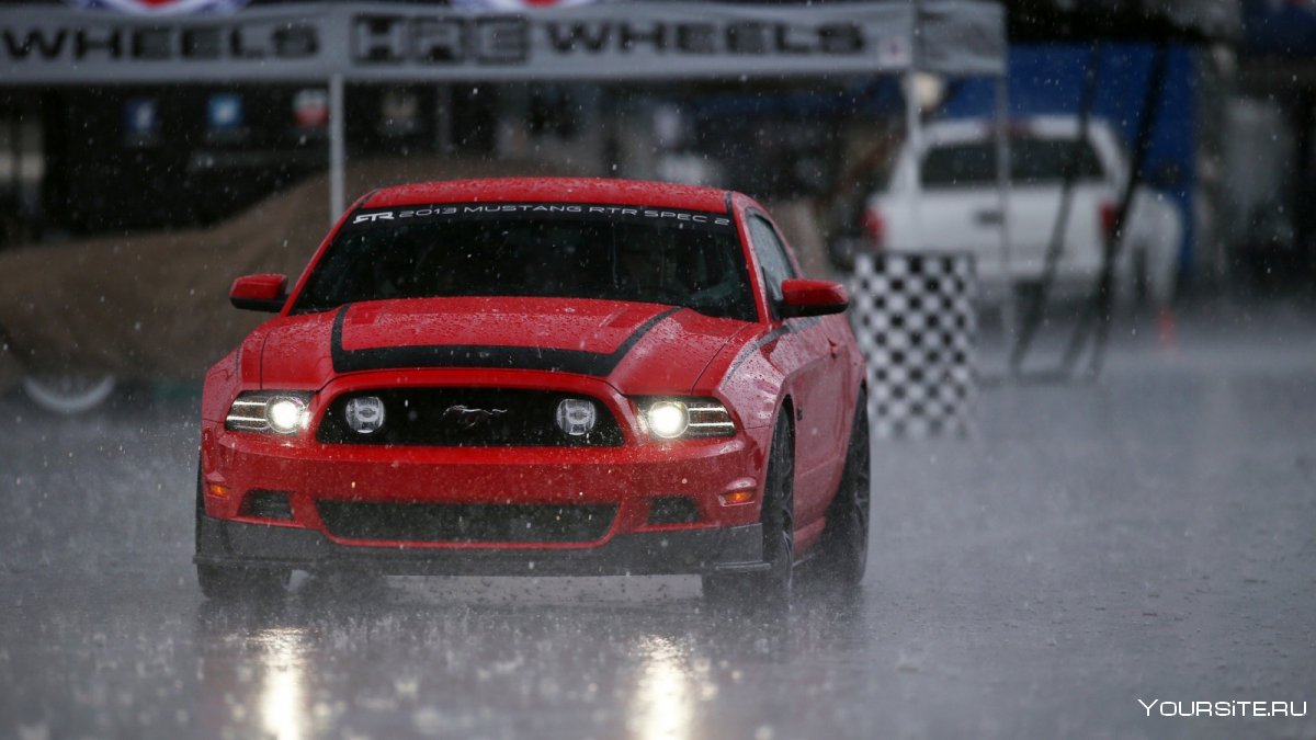 Ford Mustang гоночный красный