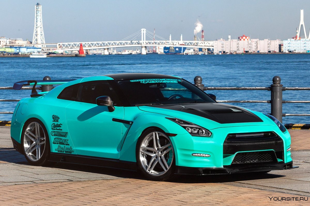 Nissan gt-r r35 бирюзовый