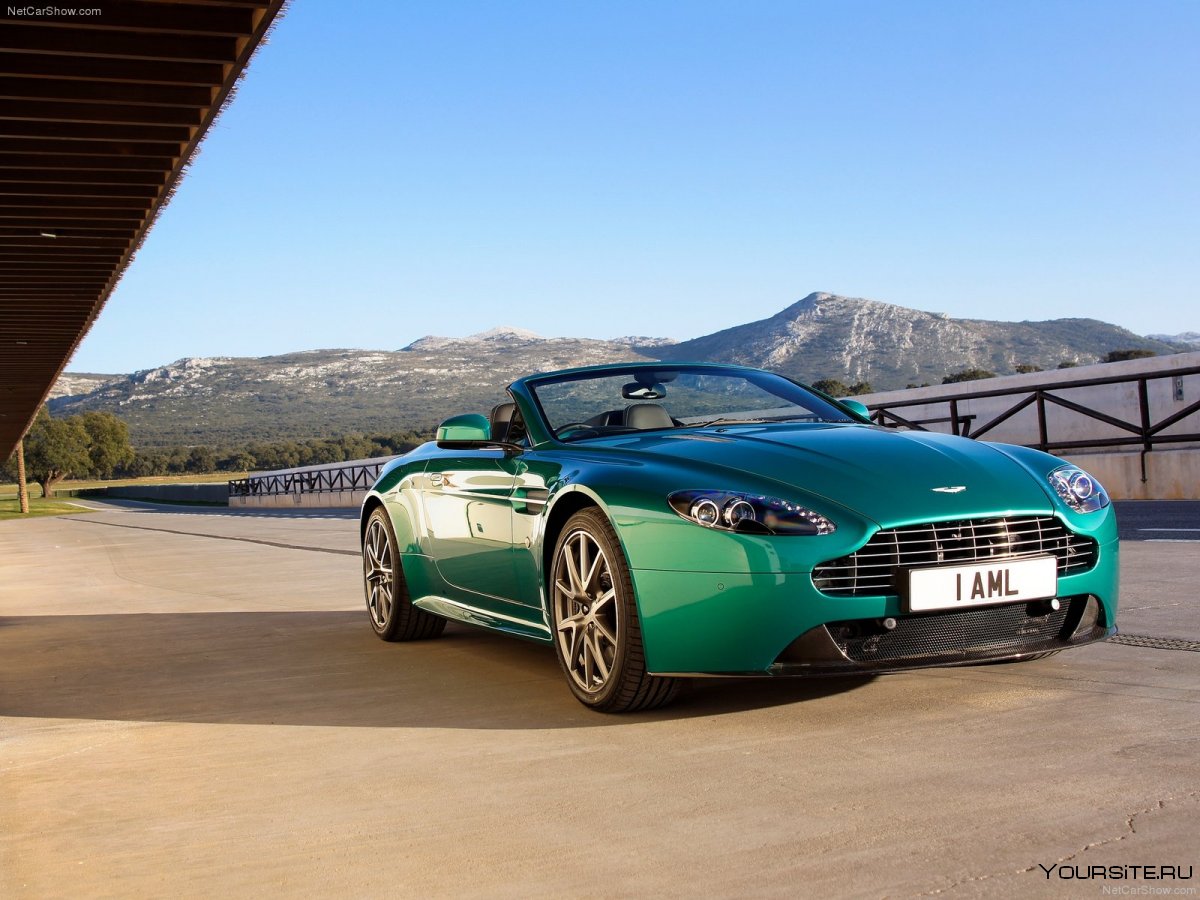 Aston Martin v8 Vantage Roadster 2012