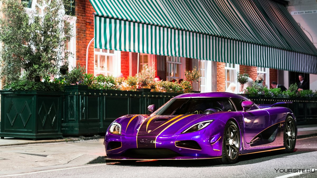 Машина Koenigsegg Agera r фиолетовый