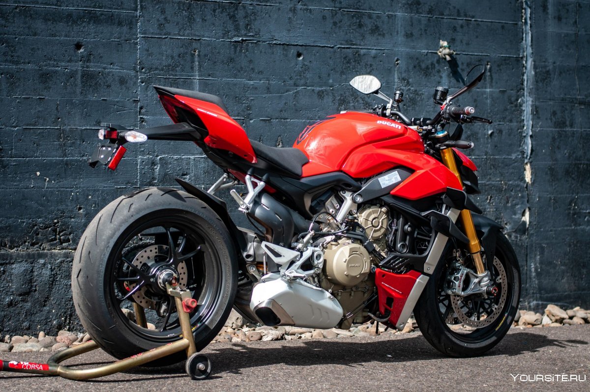 Ducati Streetfighter v4 2019