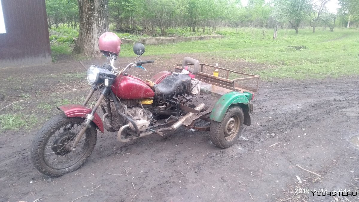 Мотоцикл Урал с мостом от москвича