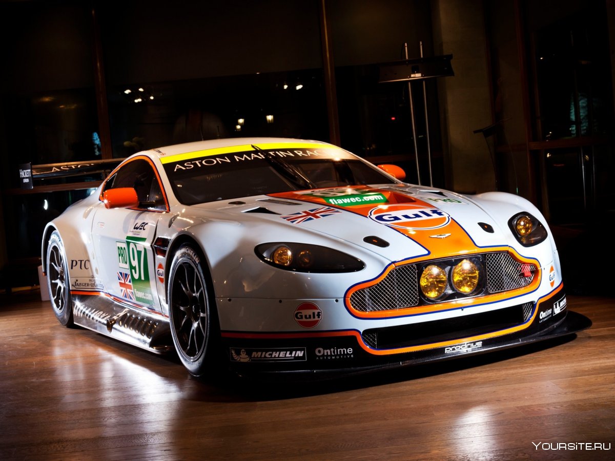 Aston Martin Vantage 2012 гоночный