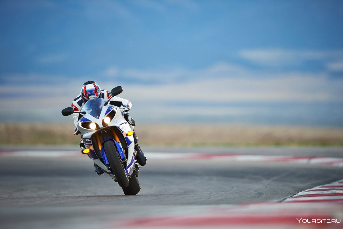 Yamaha r1 2014 белый