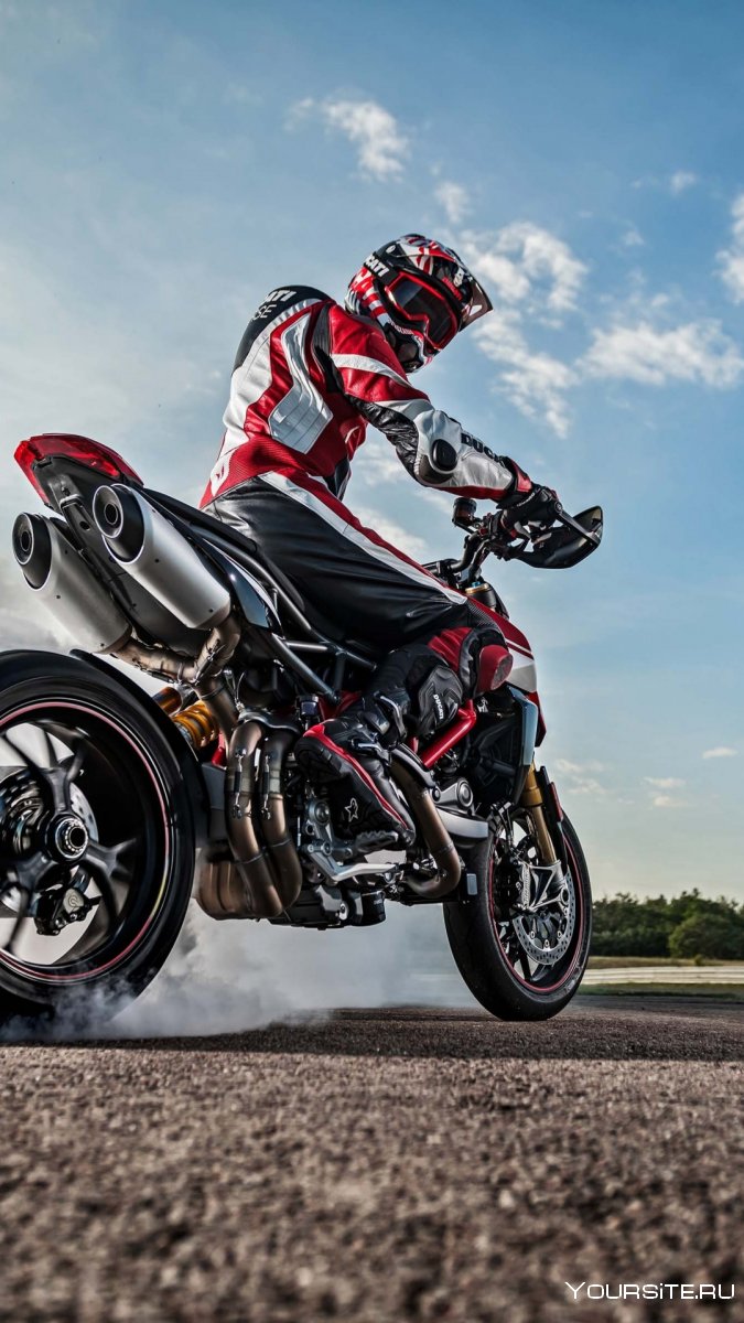 Hypermotard 950