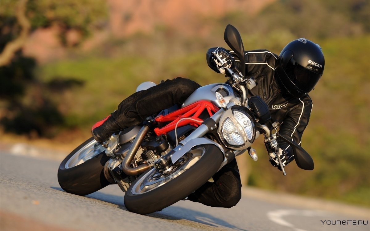 Ducati Monster 1050