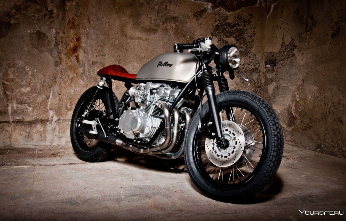 Yamaha XJR 1300 Cafe