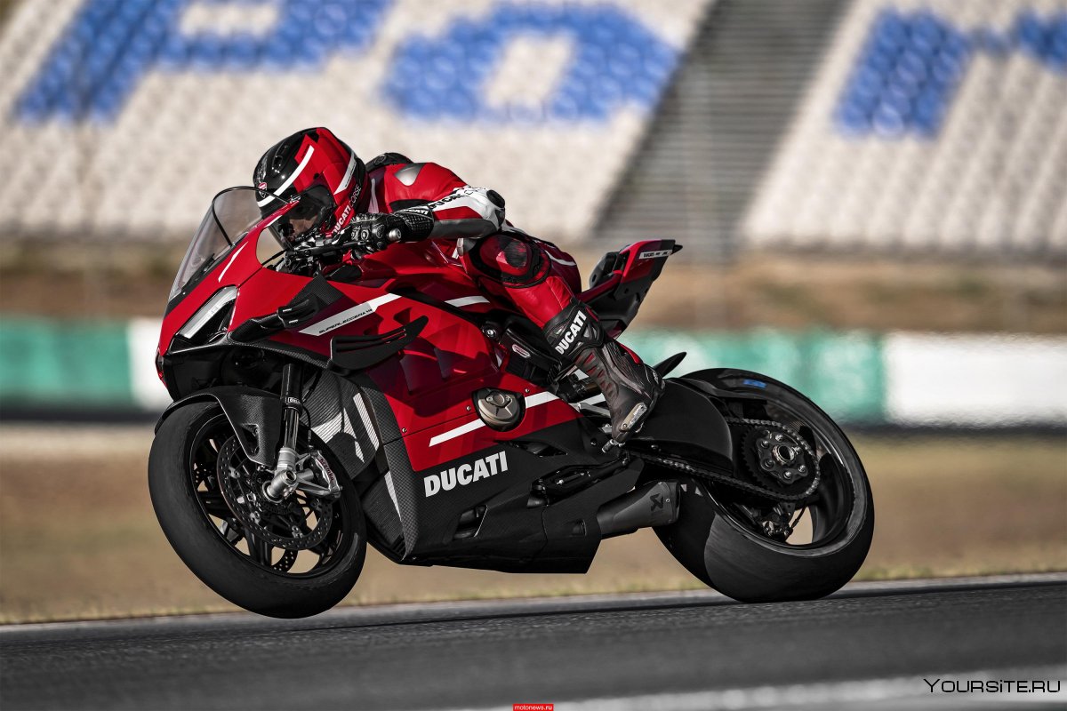 Ducati Panigale v4 Black