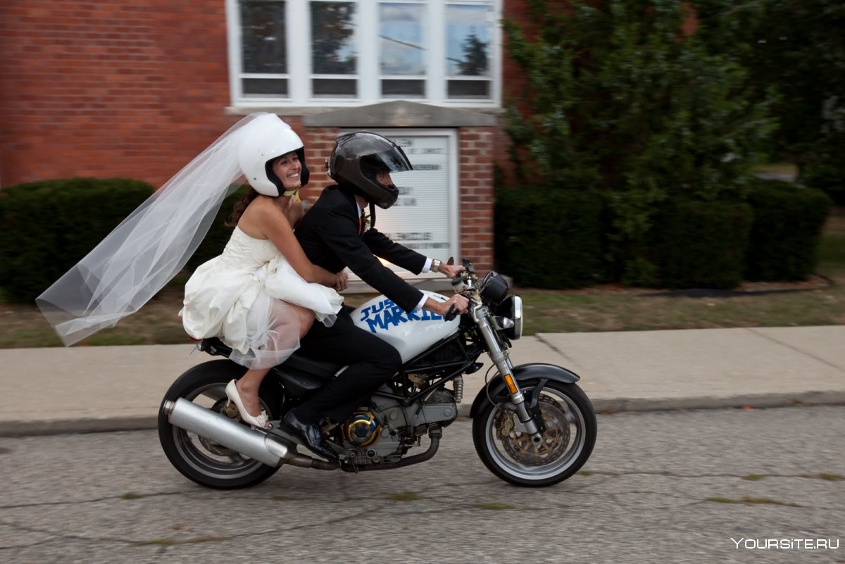 Свадьба на кроссовых мотоциклах