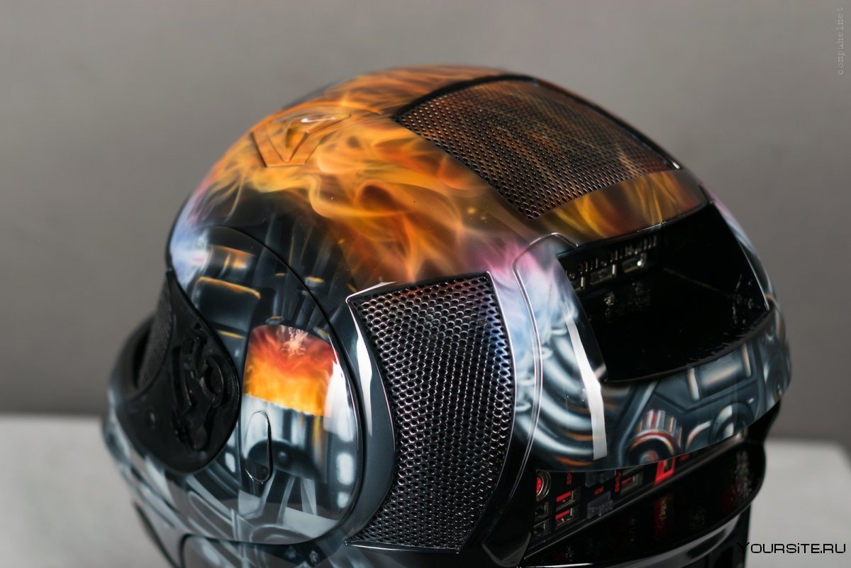 Мотоциклетный шлем дизайнерский