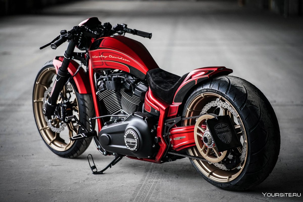 Мотоцикл Harley Davidson Breakout