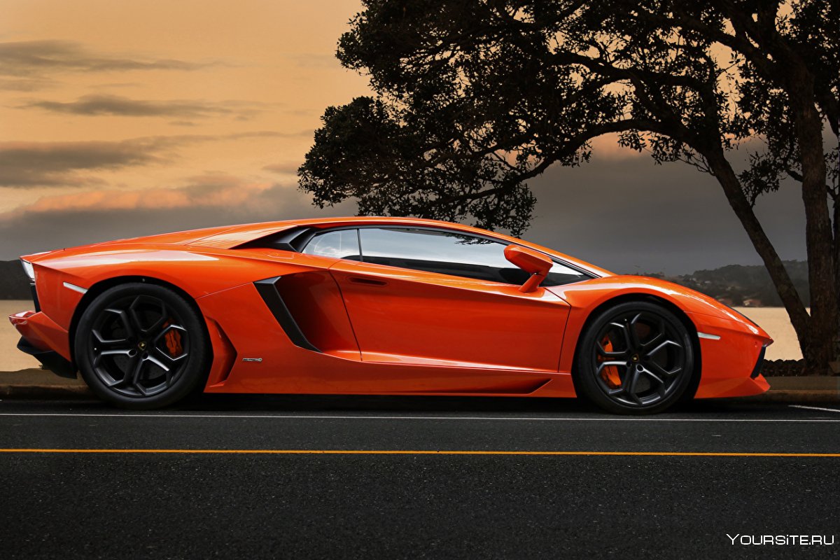 Lamborghini Aventador lp700-4 оранжевый