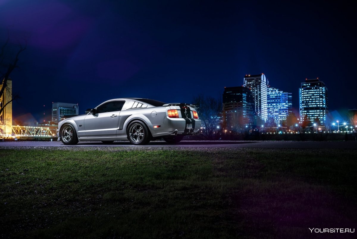 Ford Mustang gt500 ночью