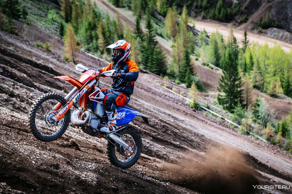 KTM Enduro 250 в горах