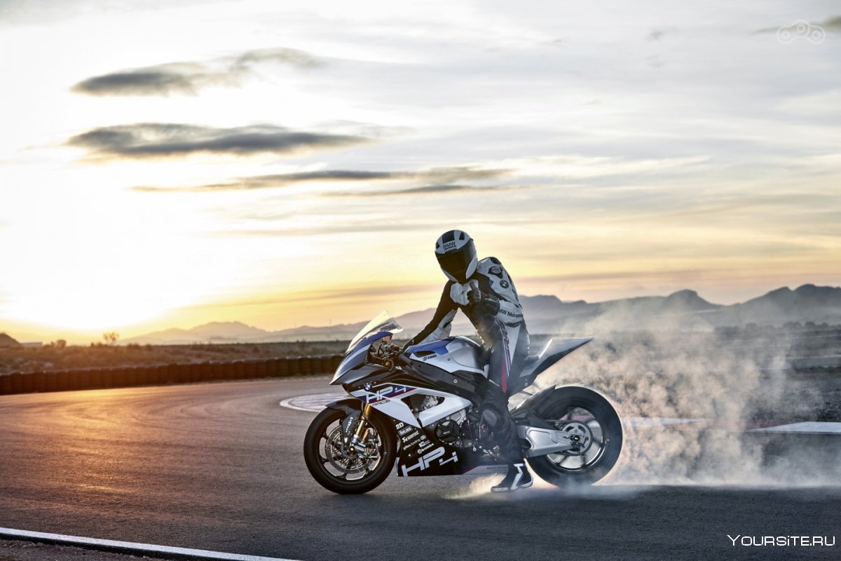 BMW hp4 Race