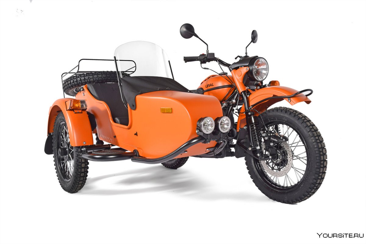 Мотоцикл Урал оранжевый