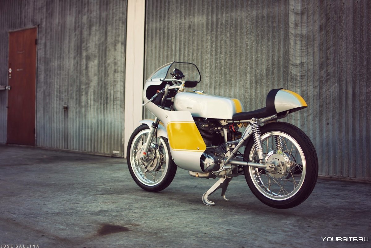 Ducati 250 Mach 1