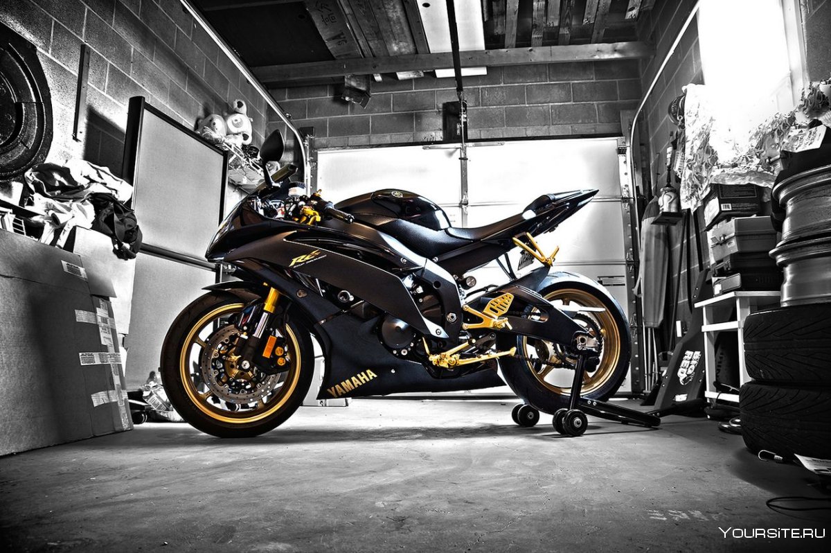 Мотоцикл Yamaha r1 чёрный Sport Bikes