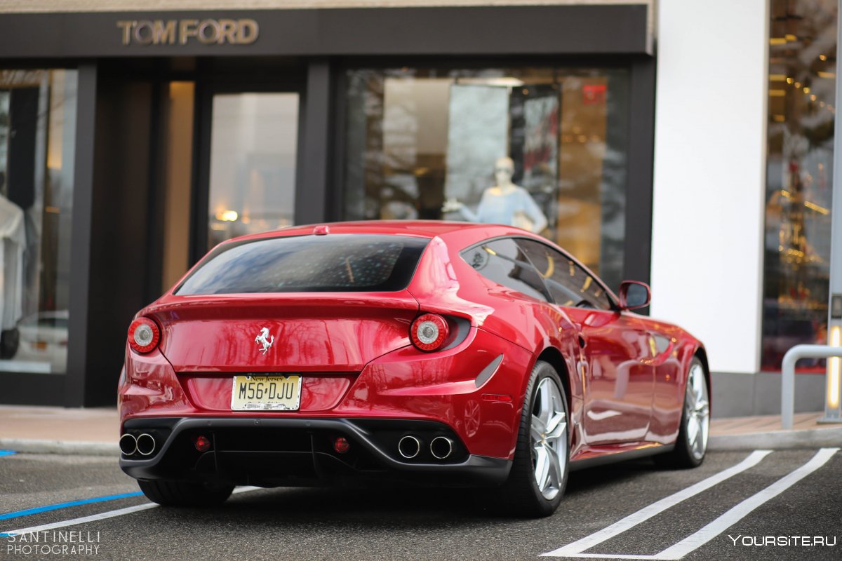 Ferrari FF купе