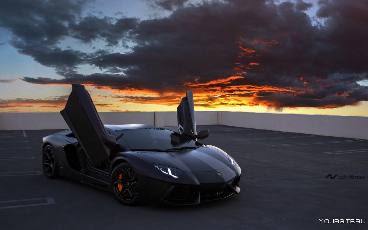 Суперкар Lamborghini Aventador