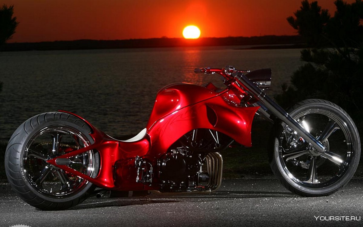 Мотоцикл на Красном фоне