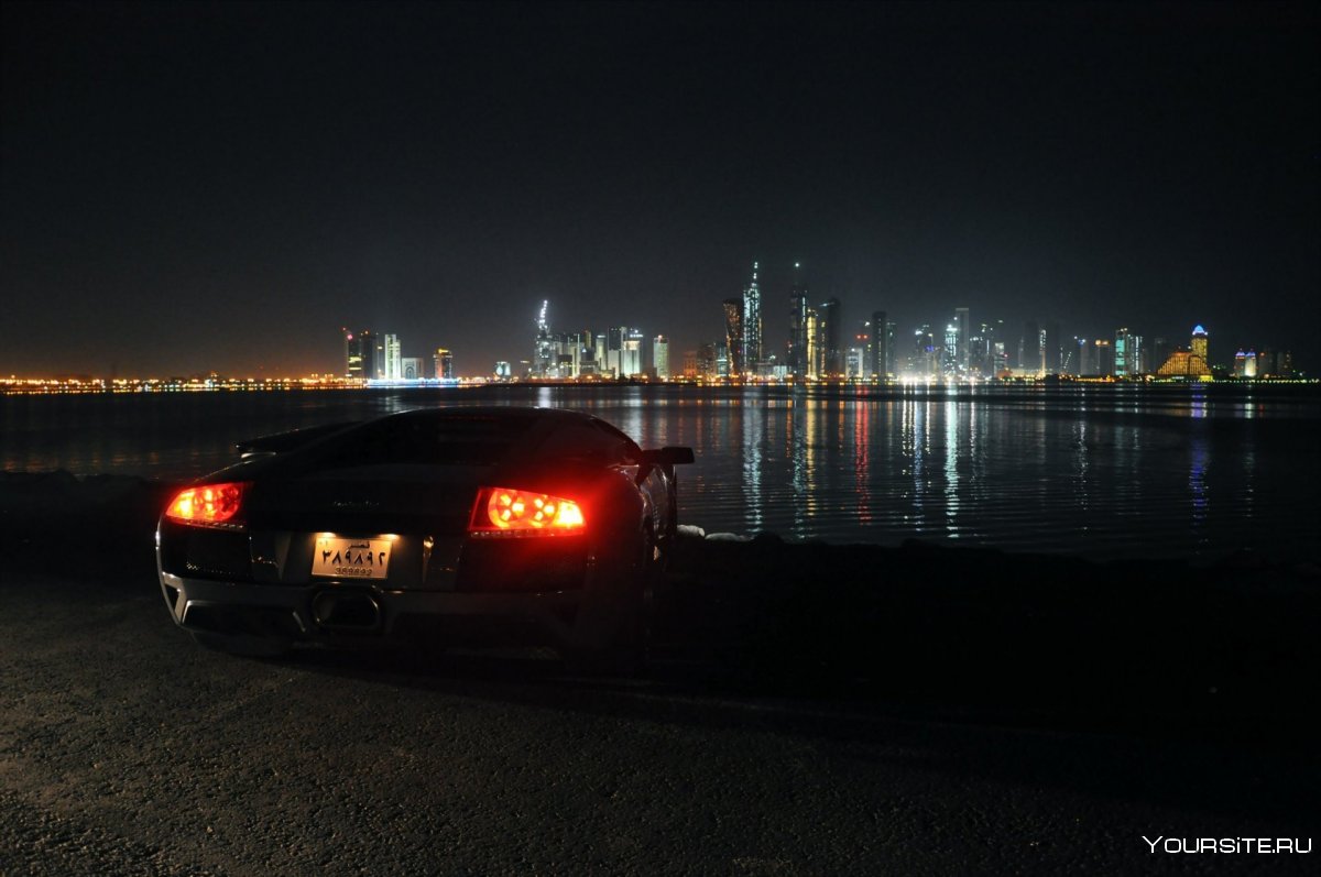 Ламборджини в Дубае ночью