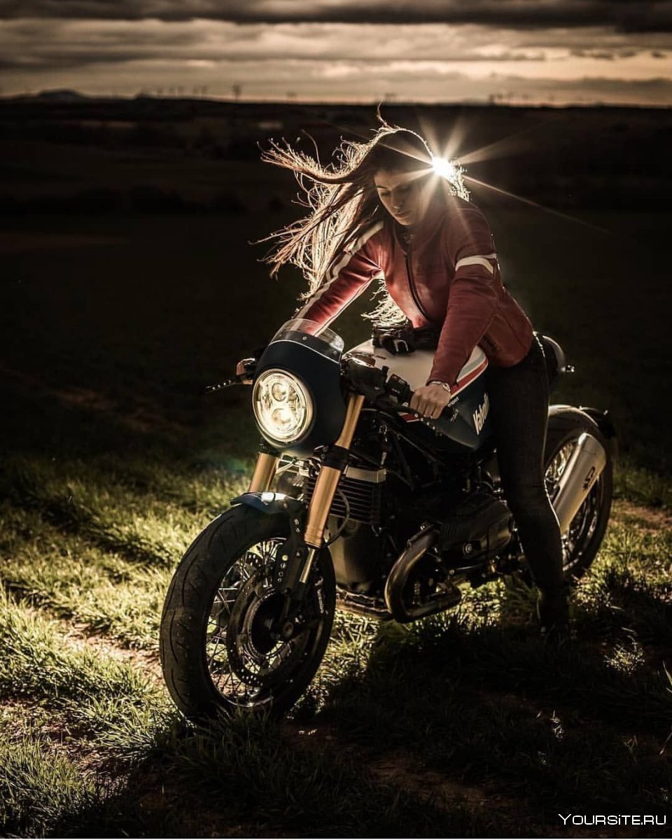 Осень мотоцикл девушка