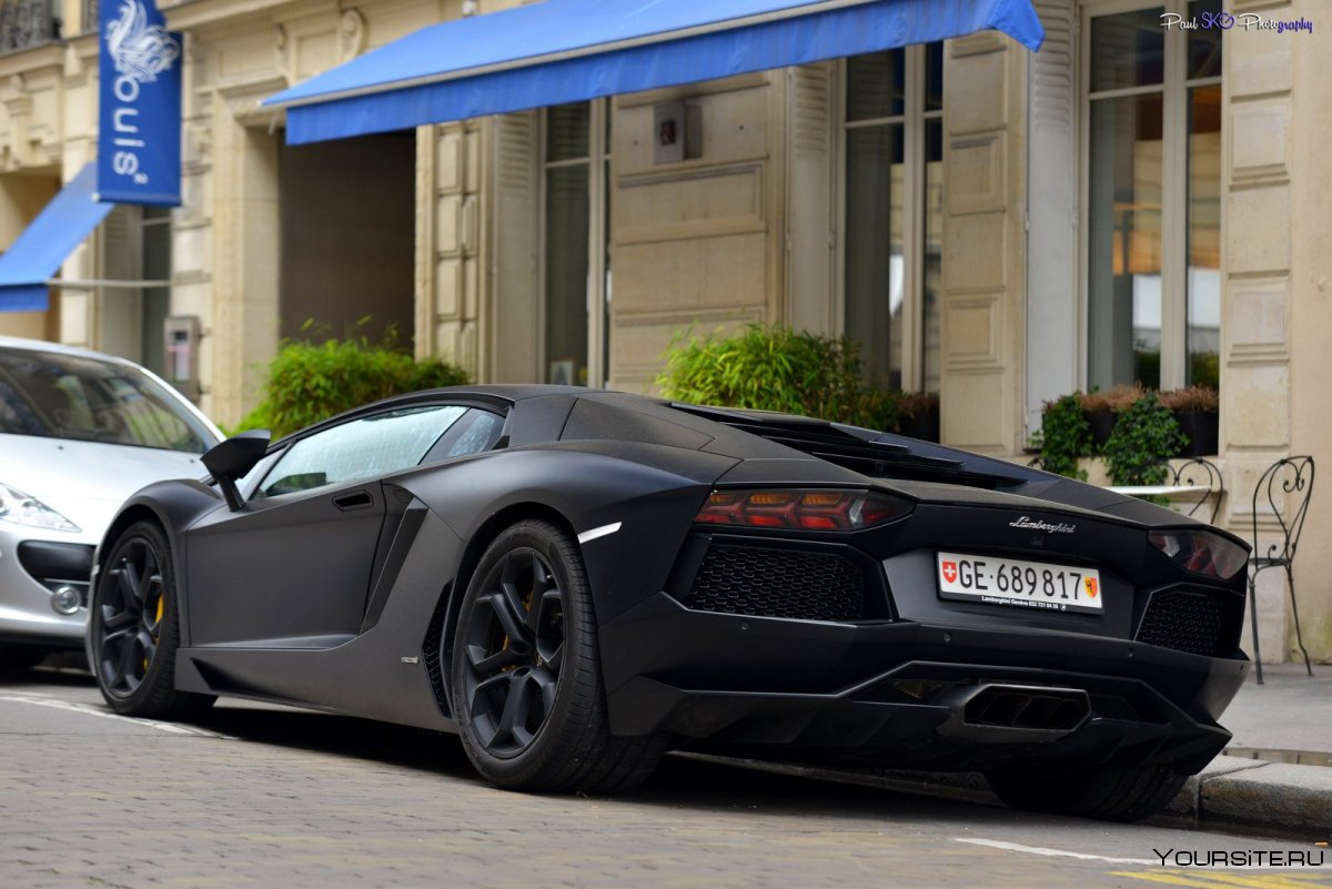 Lamborghini Aventador lp700-4 Black