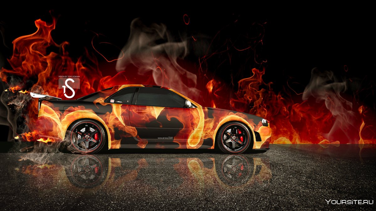 Ниссан Скайлайн GTR r35 горит в огне