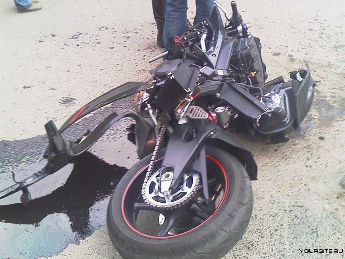 Разбитая Honda CBR 954rr