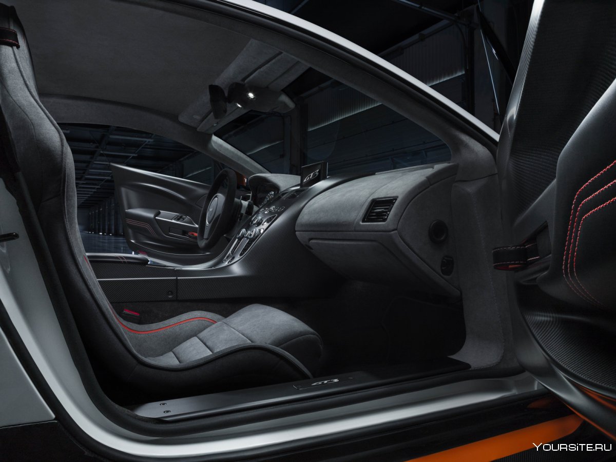 Aston Martin gt12 Interior