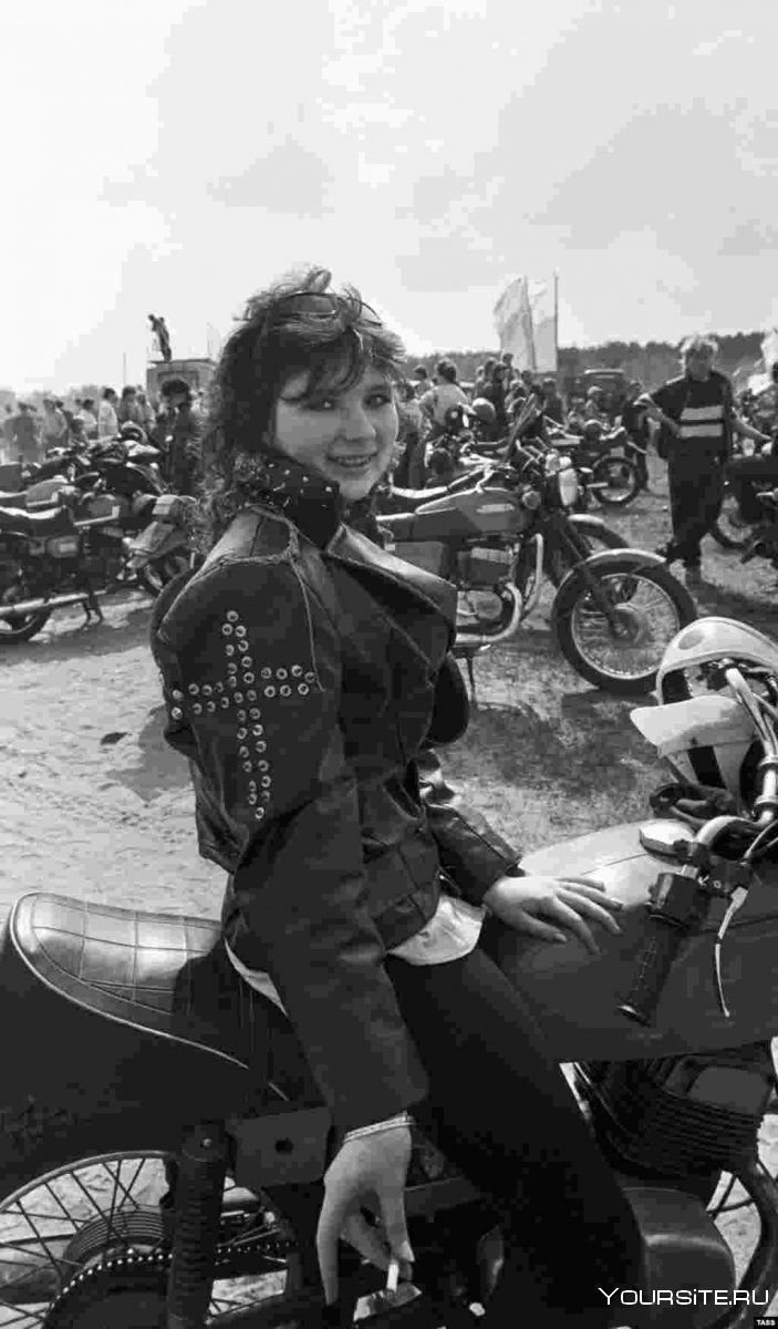 Рокеры 80-х на мотоциклах в СССР