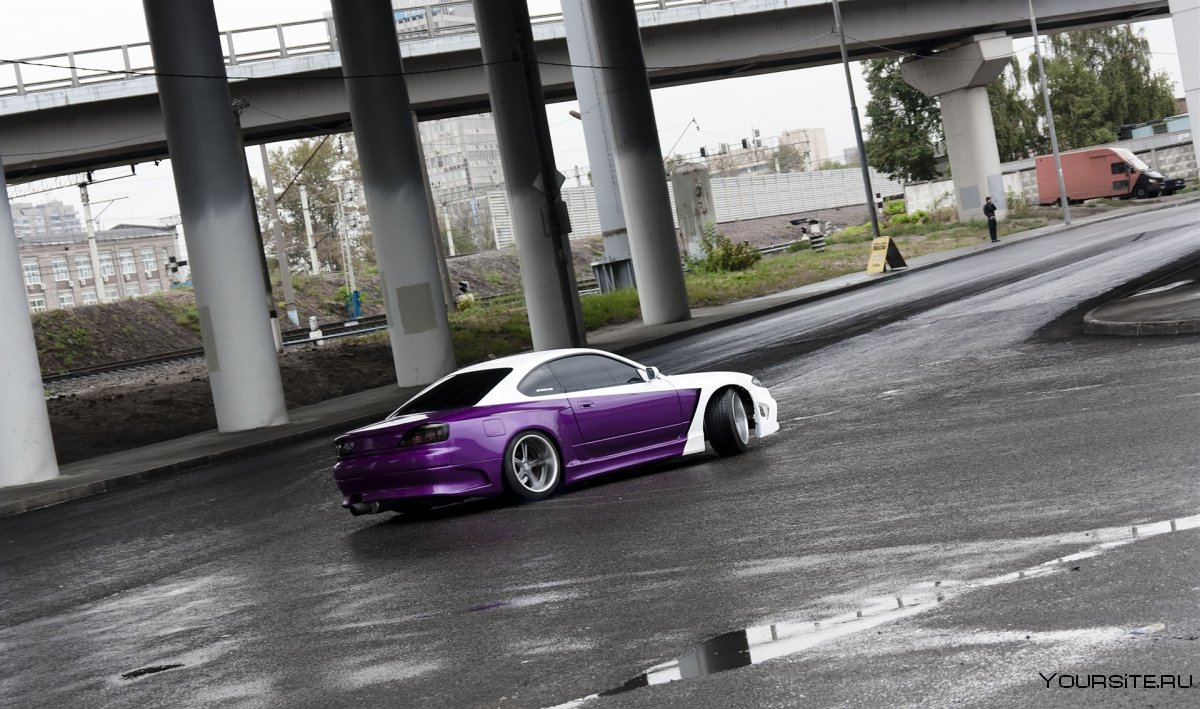 Nissan Silvia s15 фиолетовая