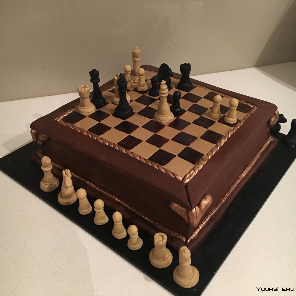 Пирог в виде шахматной