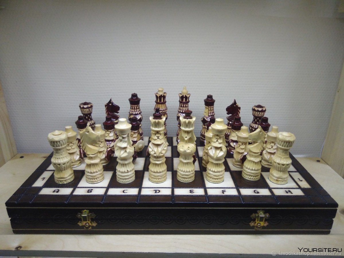 Шахматы воины резные на 50 см доска