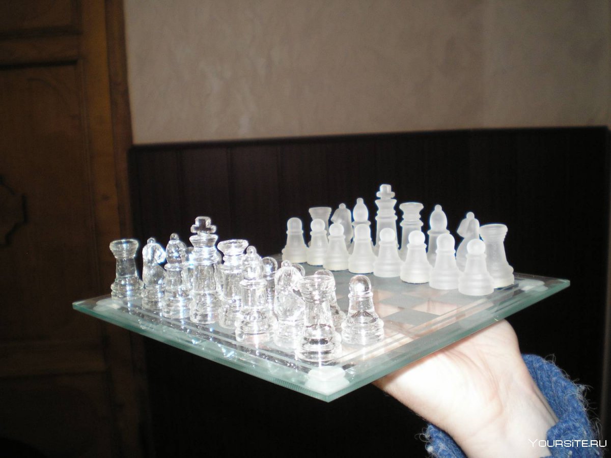 Хрустальные бокалы шахматы