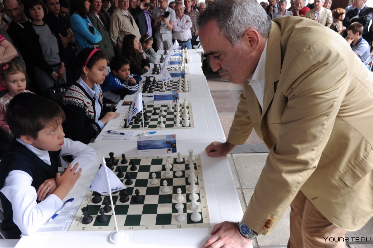Гарри Каспаров чемпион мира по шахматам