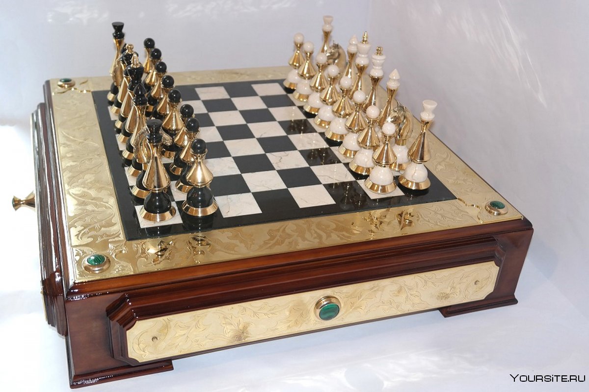 Элитные шахматы из дерева
