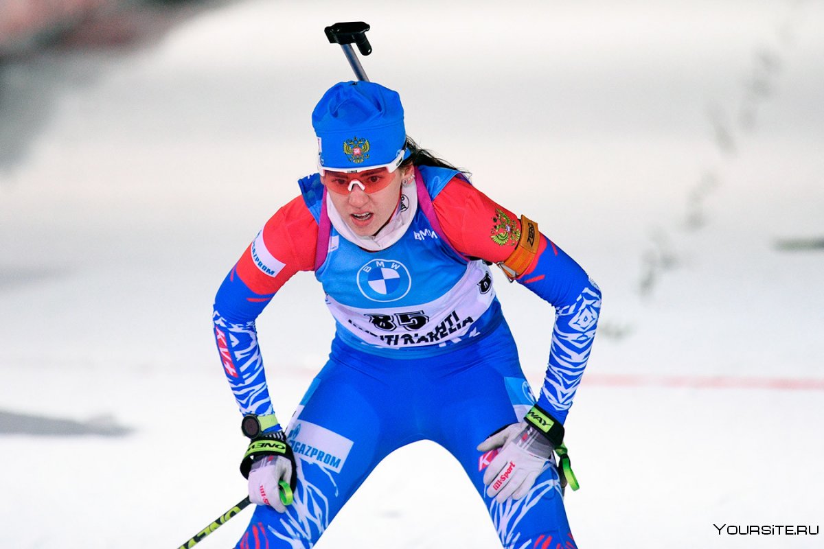 Биатлонистка выступающая под номером 79