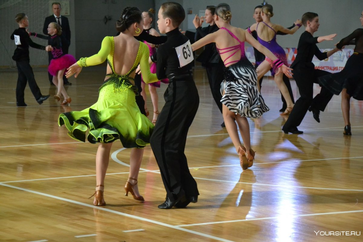 Спортивные групповые танцы фото